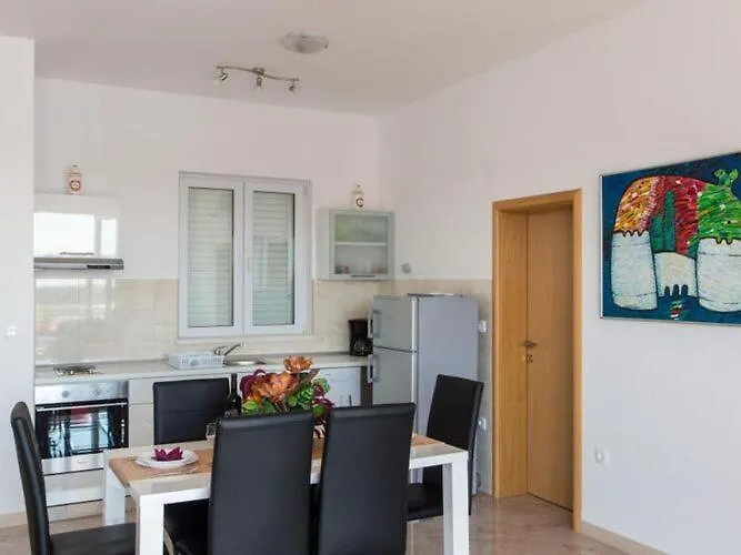 Ari Apartamento *