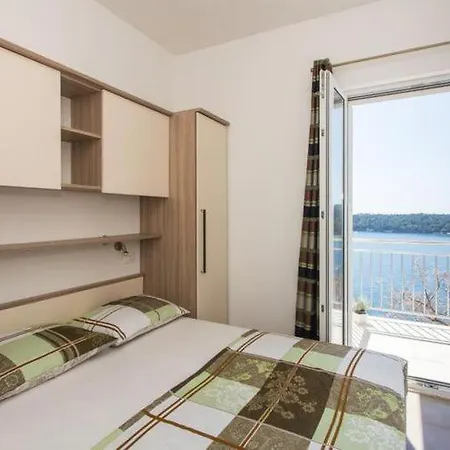 Ari * Ντουμπρόβνικ